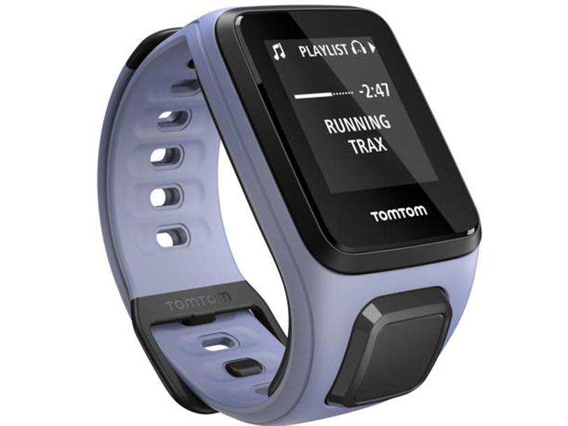 Il nuovo “cardio watch” aggiunge funzioni al chiuso (yoga, workout o bici indoor)